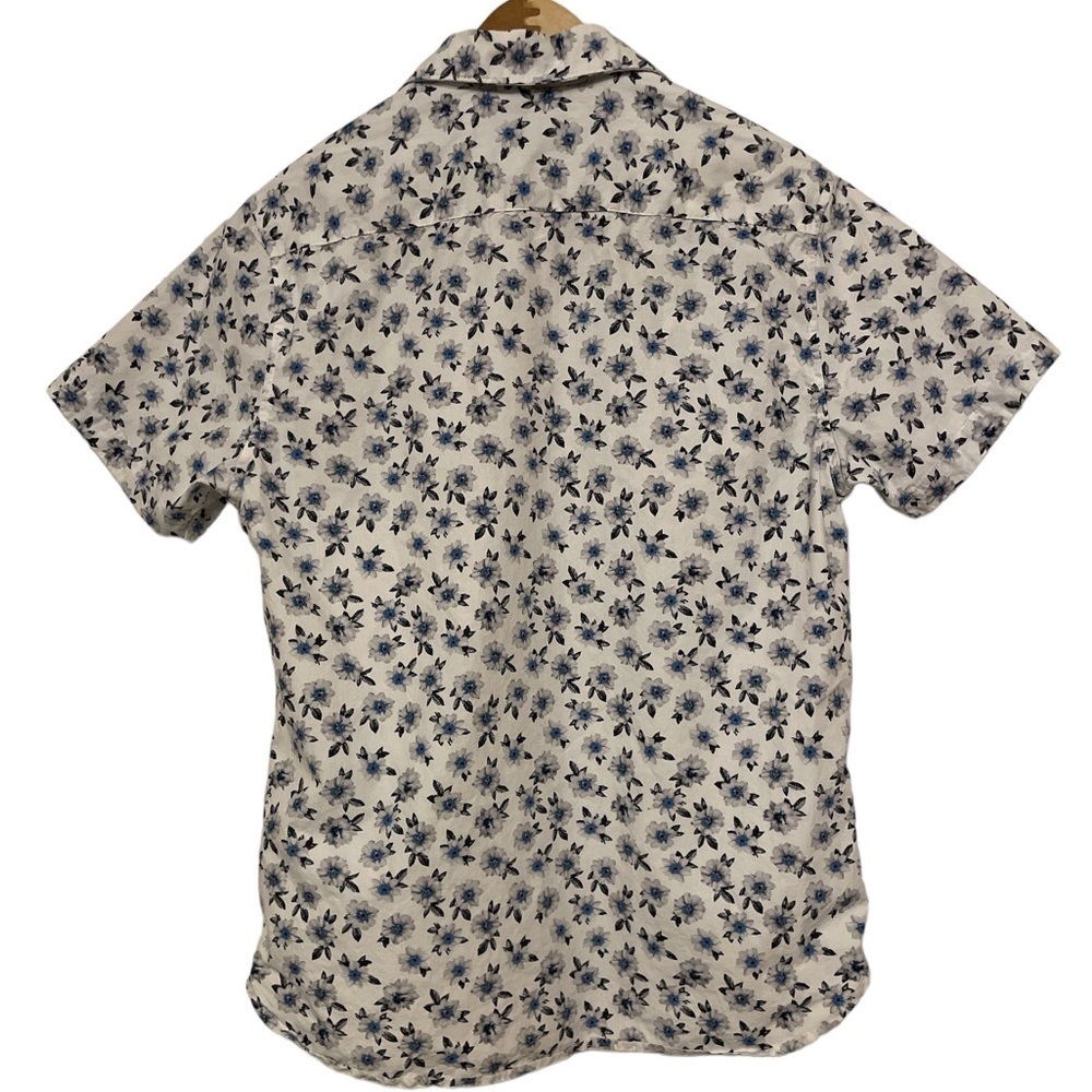 Cactus Man, Ricky Singh, White & Blue Flower, Button Up Short Sleeve, Size M - Picture 5 of 6